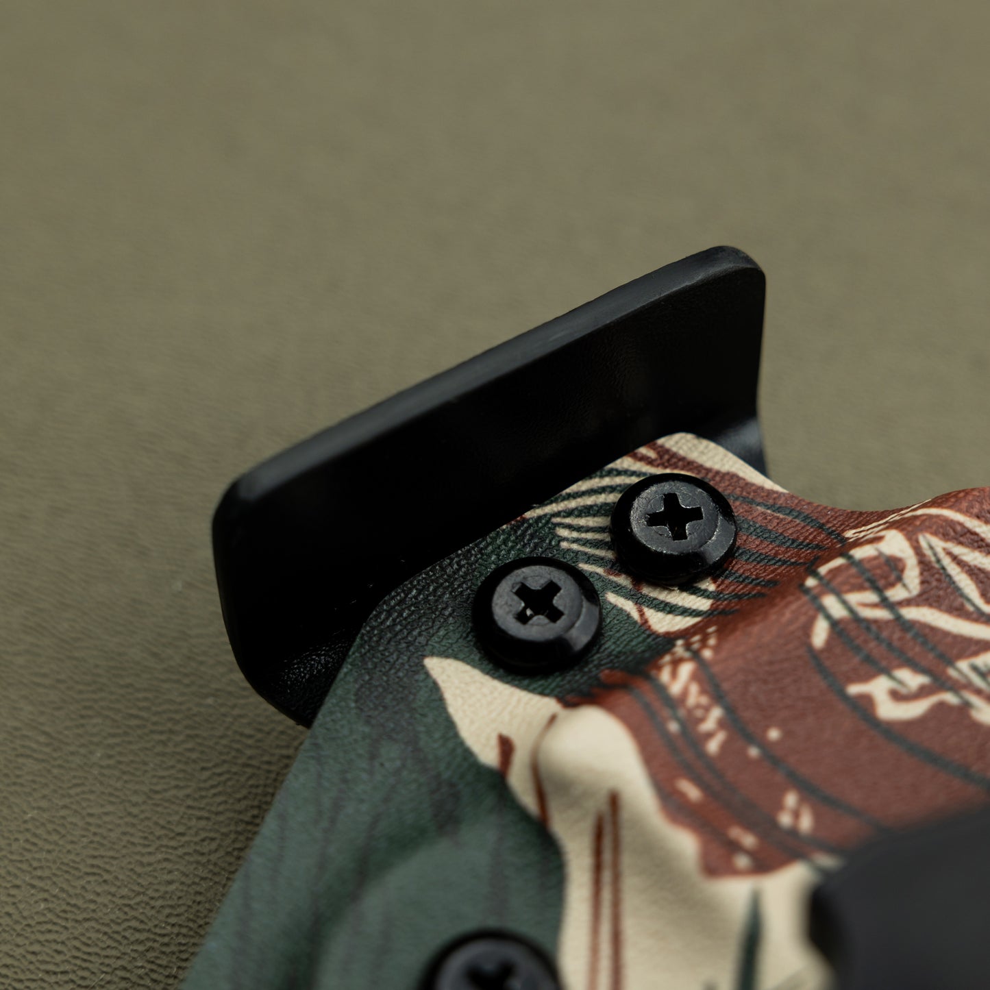 AIWB Kydex Holster, Infused, Close-up, Claw