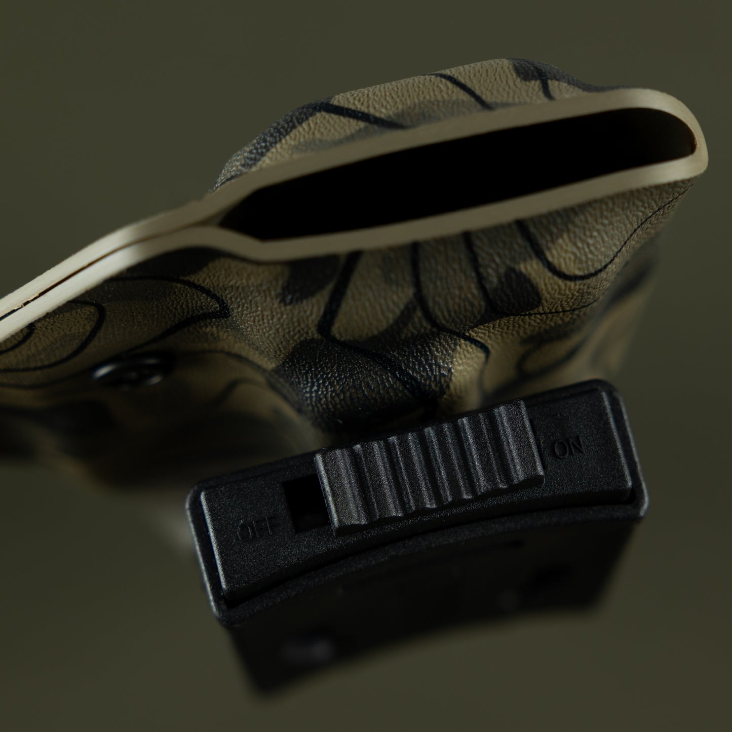 Combat OWB Infused Colour (Right Handed)